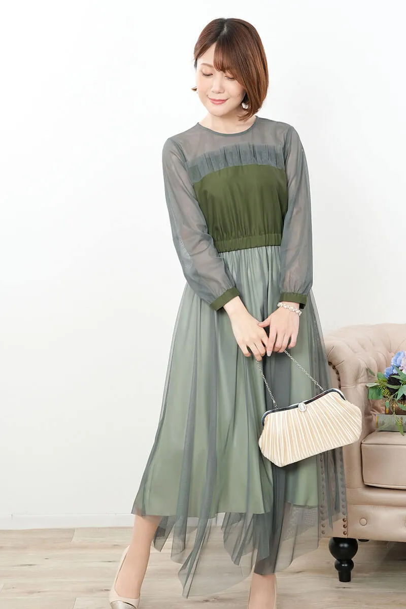 グリーンのフロントフリルチュールドレス