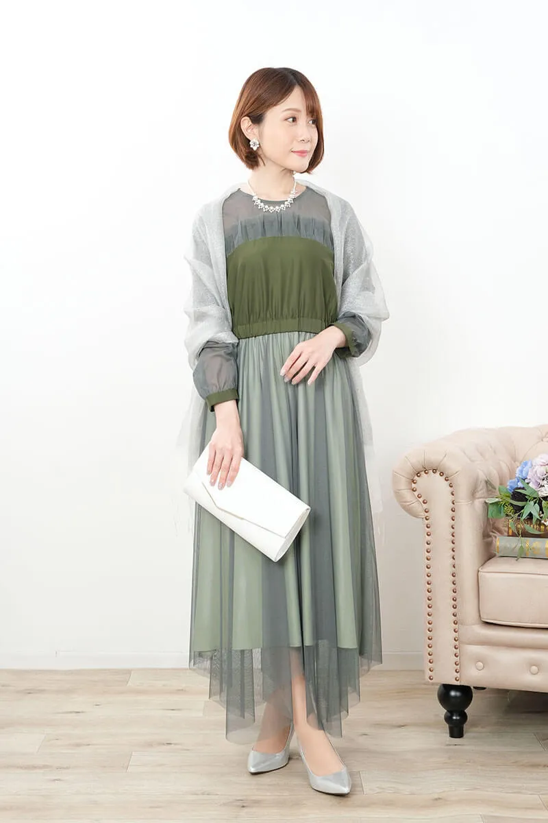 グリーンのフロントフリルチュールドレス