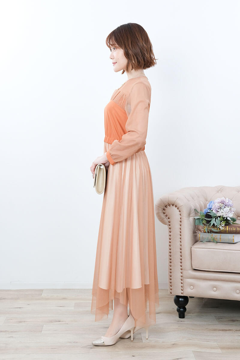 オレンジのフロントフリルチュールドレス