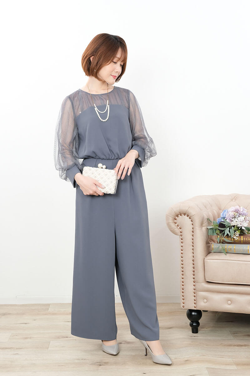 ダルブルーのボリュームレーススリーブパンツドレス