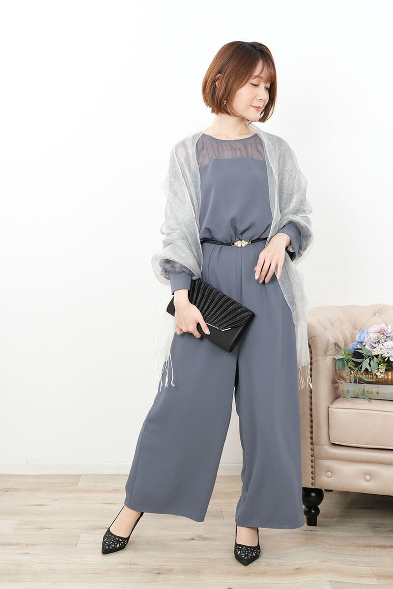 ダルブルーのボリュームレーススリーブパンツドレス