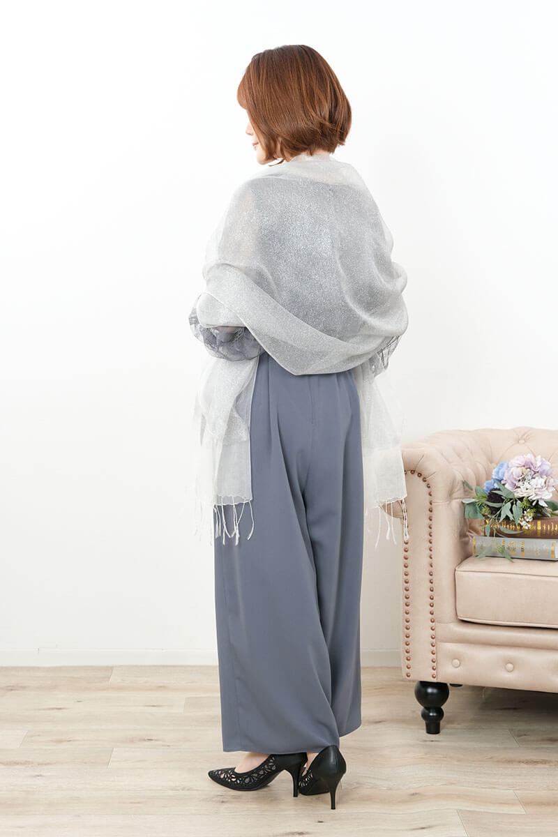 ダルブルーのボリュームレーススリーブパンツドレス