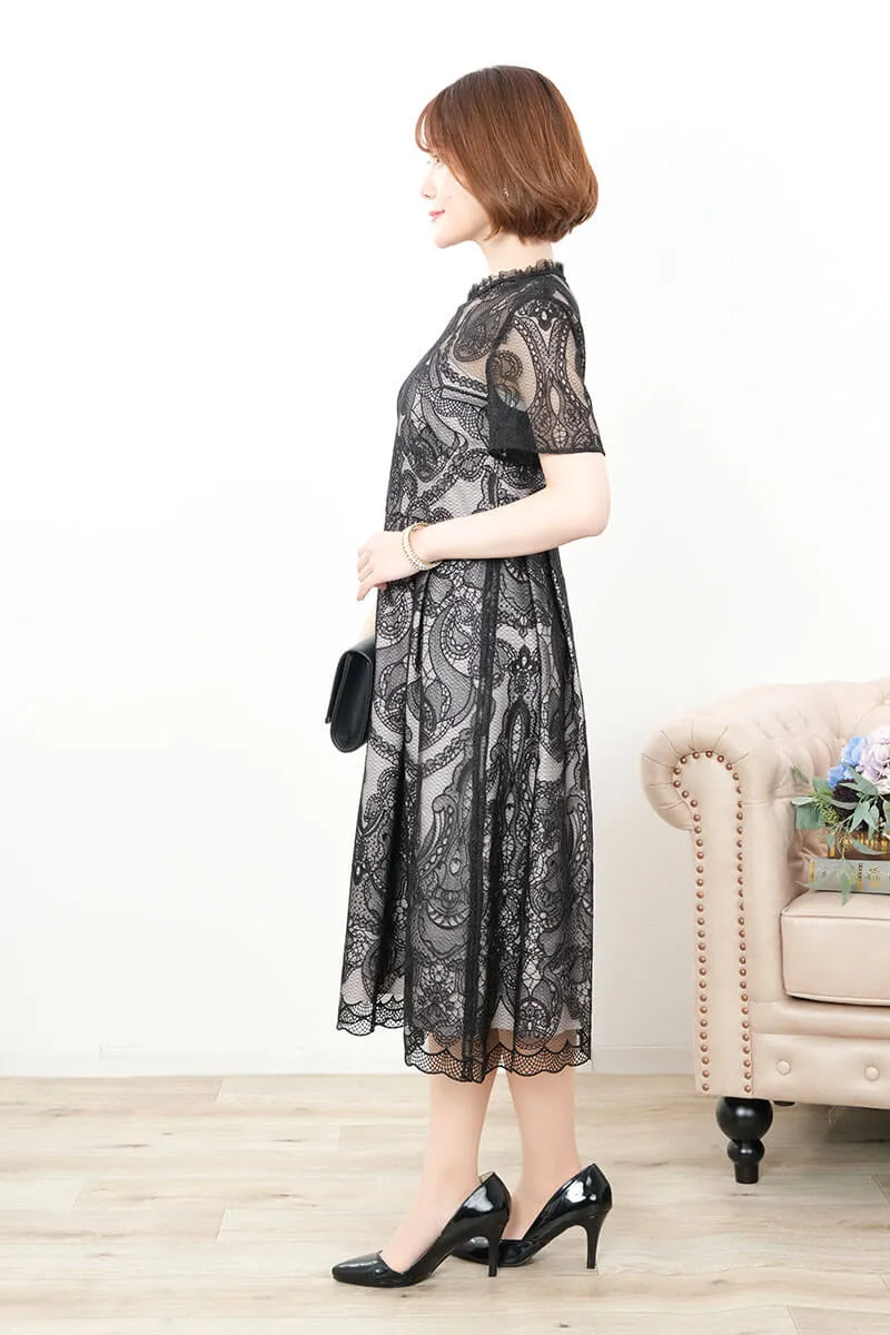 ブラックのオリエンタルエンブロイダリーレースドレス