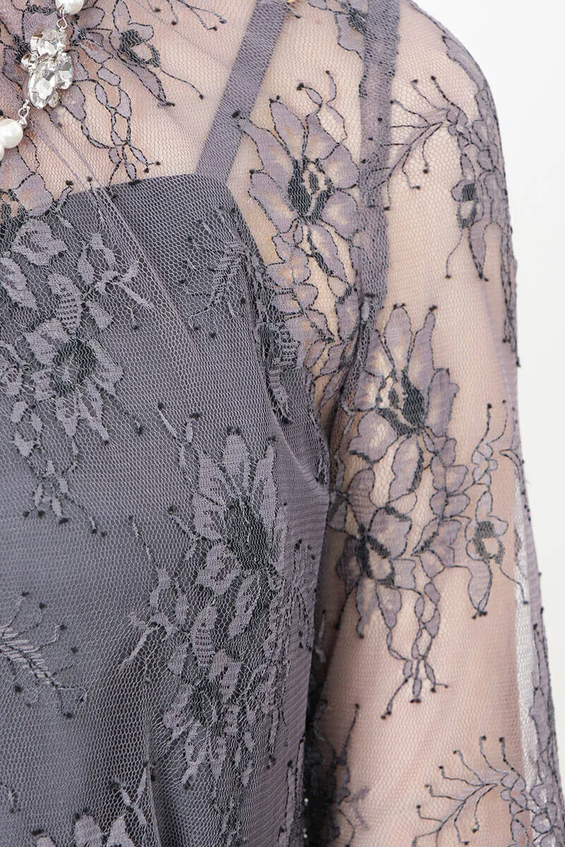 グレーのオールレース配色ドレス