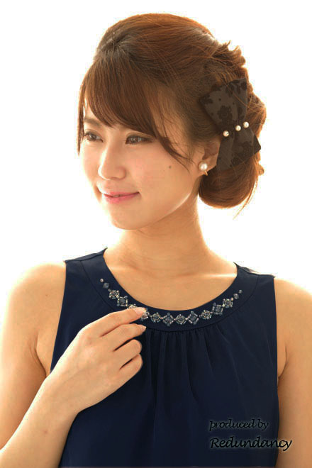 ネイビーのティアードフリルビジュードレス