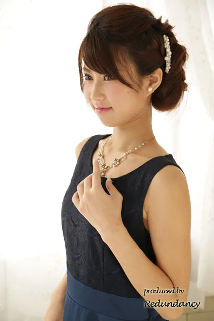 ネイビー×ネイビーのハイウエストAラインドレス