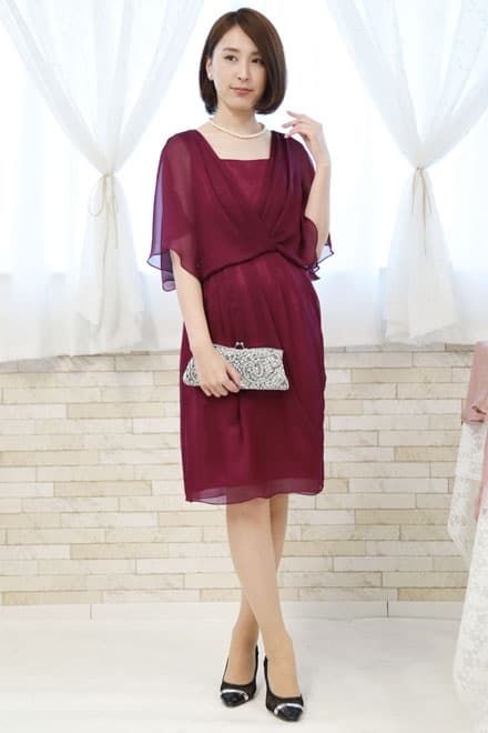 レッドのシフォンスリーブタイトドレス
