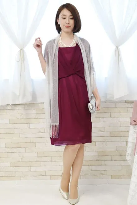 レッドのシフォンスリーブタイトドレス