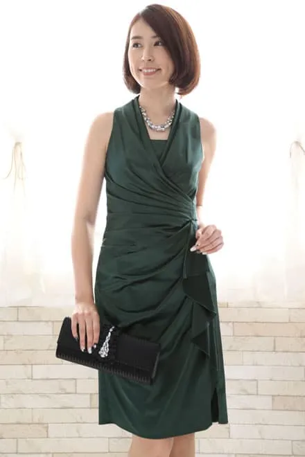 グリーンのアメリカンスリーブタイトドレス