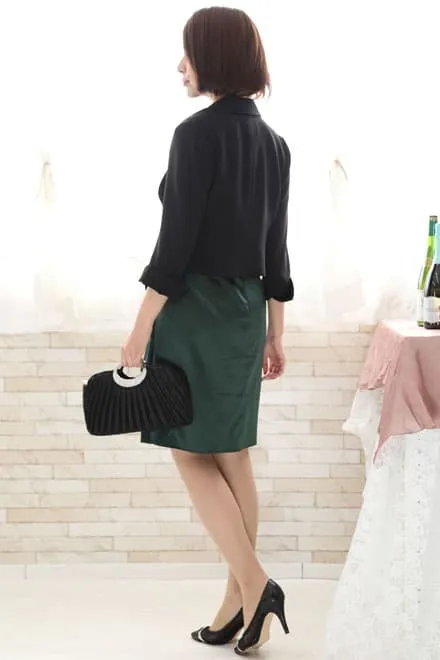 グリーンのアメリカンスリーブタイトドレス