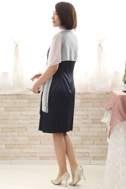 ネイビーのアメリカンスリーブタイトドレス