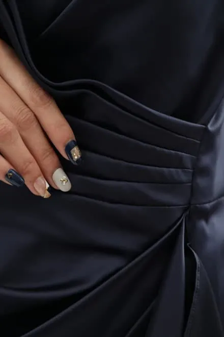 ネイビーのアメリカンスリーブタイトドレス