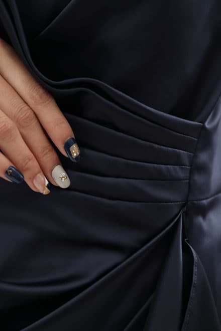 ネイビーのアメリカンスリーブタイトドレス