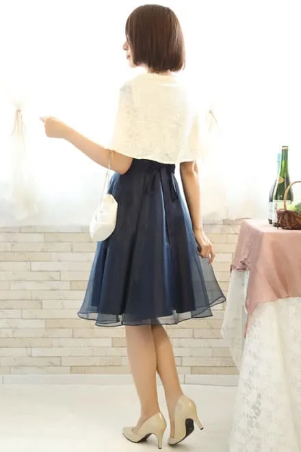 ネイビーのノースリーブオーガンジードレス