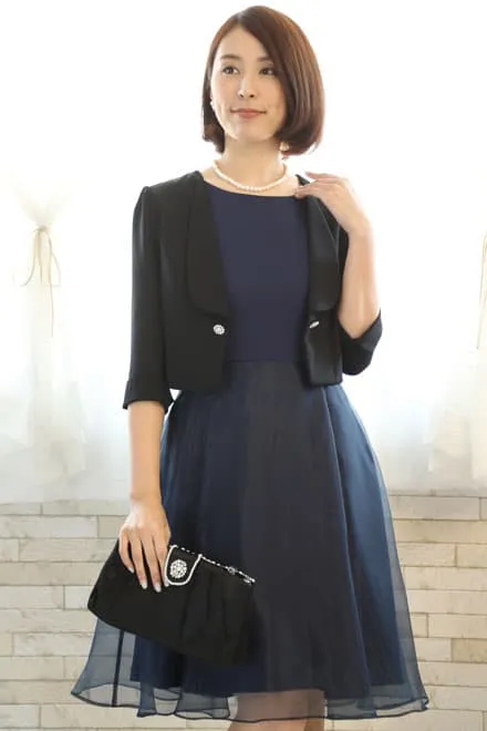 ネイビーのノースリーブオーガンジードレス