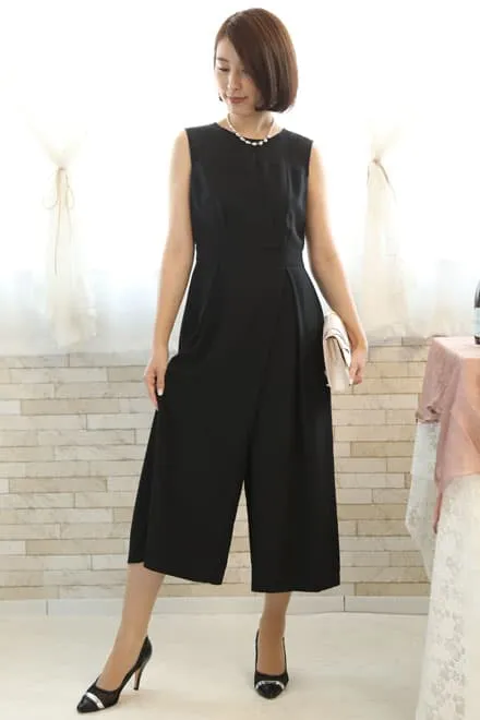 ブラックのビスチェ風ガウチョパンツドレス