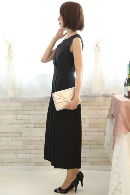 ブラックのビスチェ風ガウチョパンツドレス