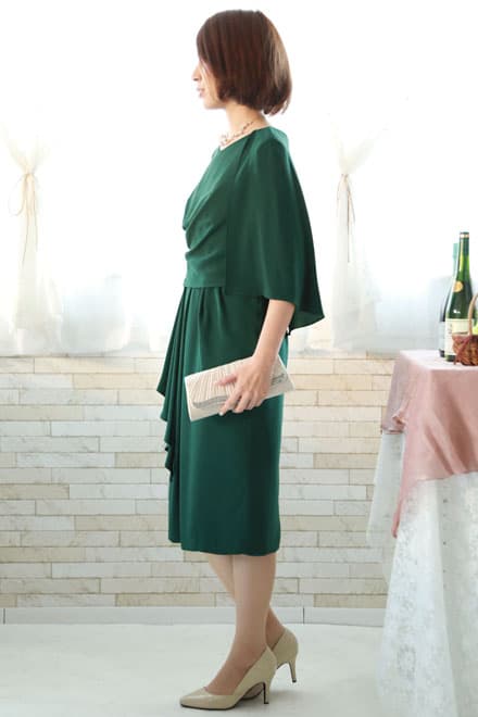 グリーンのペプラム風2wayドレス