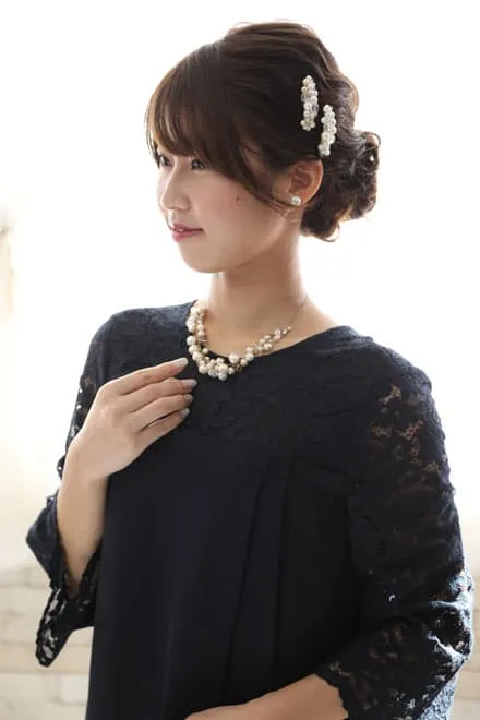 ネイビーのレーススリーブIラインドレス