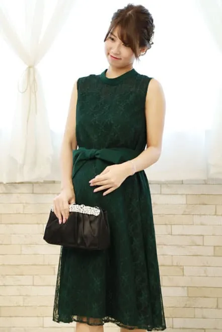 ダークグリーンのハイネック総レースドレス