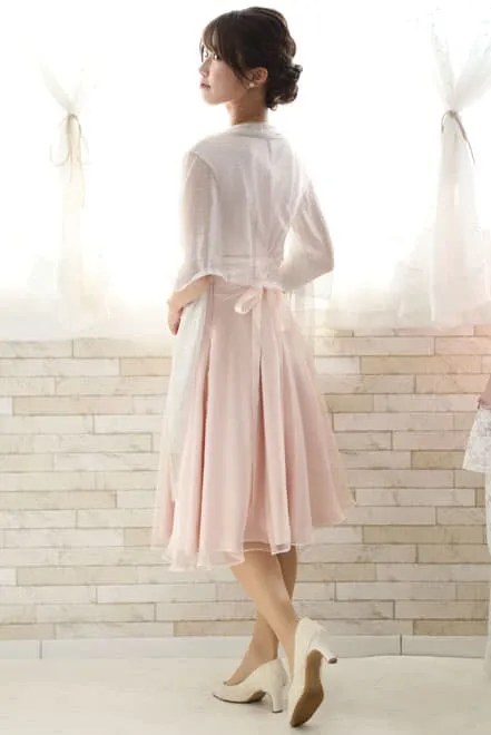 ピンクのノースリーブオーガンジードレス