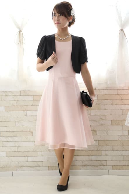 ピンクのノースリーブオーガンジードレス