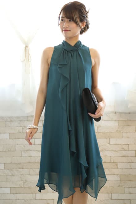ブルーグリーンのハイネックドレープドレス