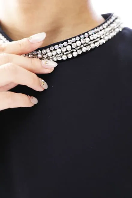 ネイビーのビジュー付きIラインドレス