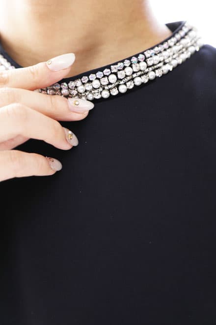 ネイビーのビジュー付きIラインドレス