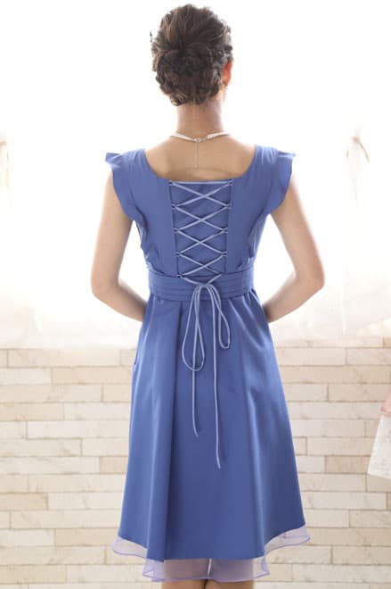 ブルーのフレンチフリルスリーブドレス