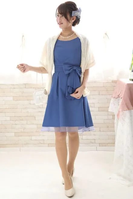 ブルーのフレンチフリルスリーブドレス