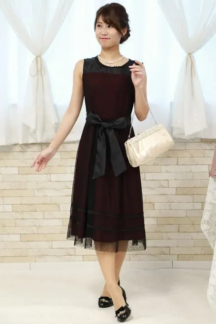 ワインレッド×ブラックのドット柄チュールドレス