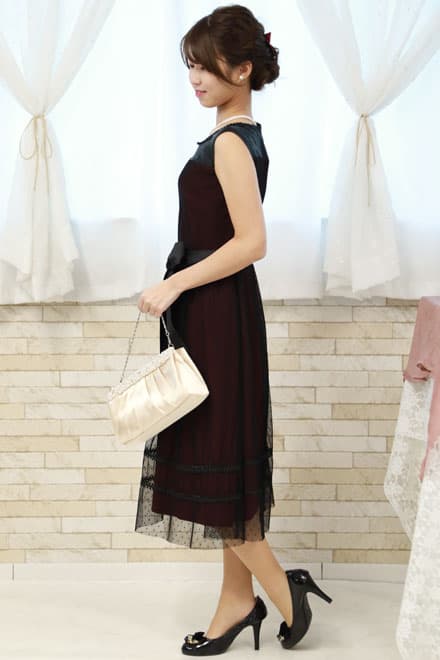 ワインレッド×ブラックのドット柄チュールドレス