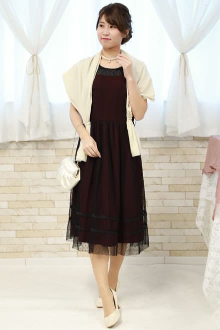 ワインレッド×ブラックのドット柄チュールドレス