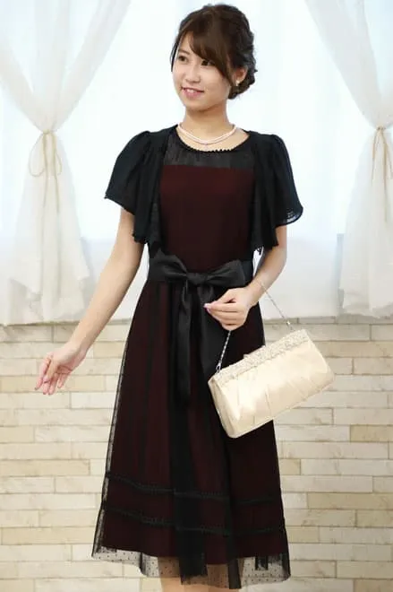 ワインレッド×ブラックのドット柄チュールドレス