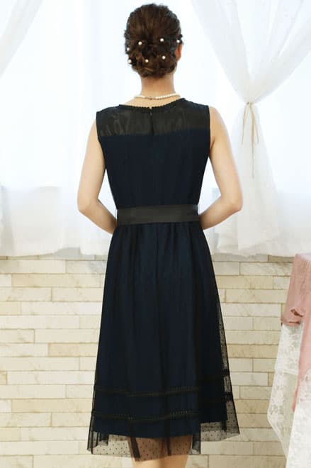 ブルーグリーン×ブラックのドット柄チュールドレス