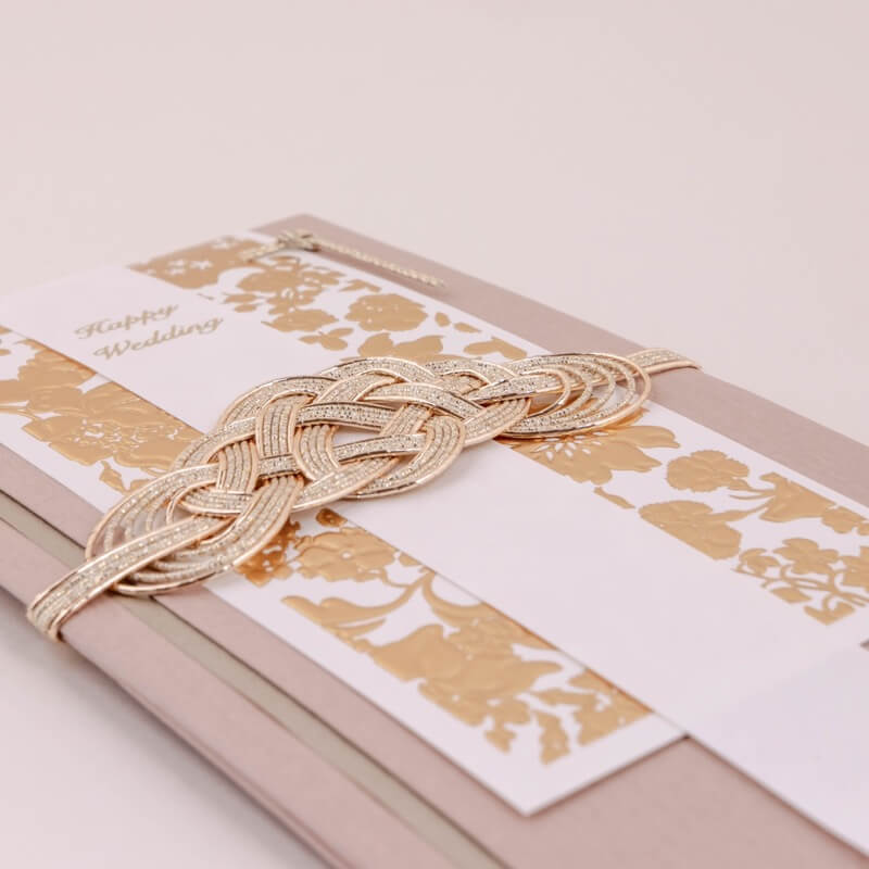 ピンクのフラワーエンボスご祝儀袋