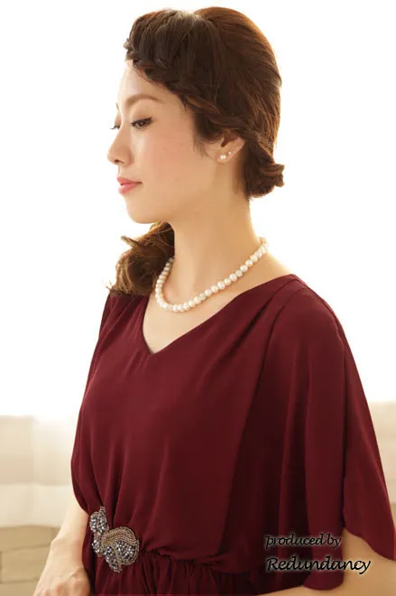 ボルドーのウエストビジュー膝丈ワンピース