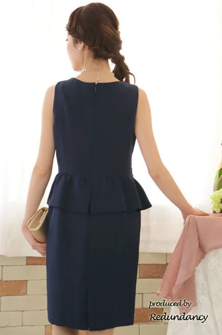 ネイビーのツーピース風ペプラムドレス