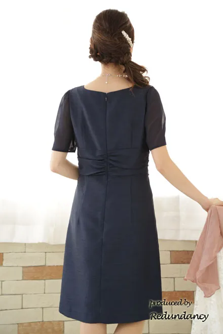 ネイビーのウエスト変形リボンドレス