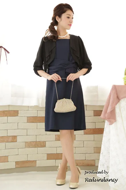 ネイビーのウエスト変形リボンドレス