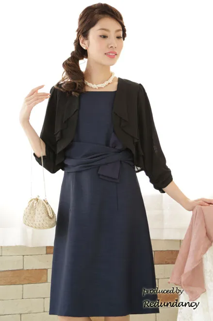 ネイビーのウエスト変形リボンドレス