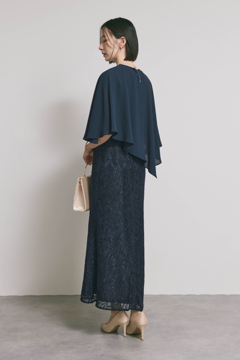 ネイビーのケープレイヤードドレス [ 店頭販売価格 47,300円 ]