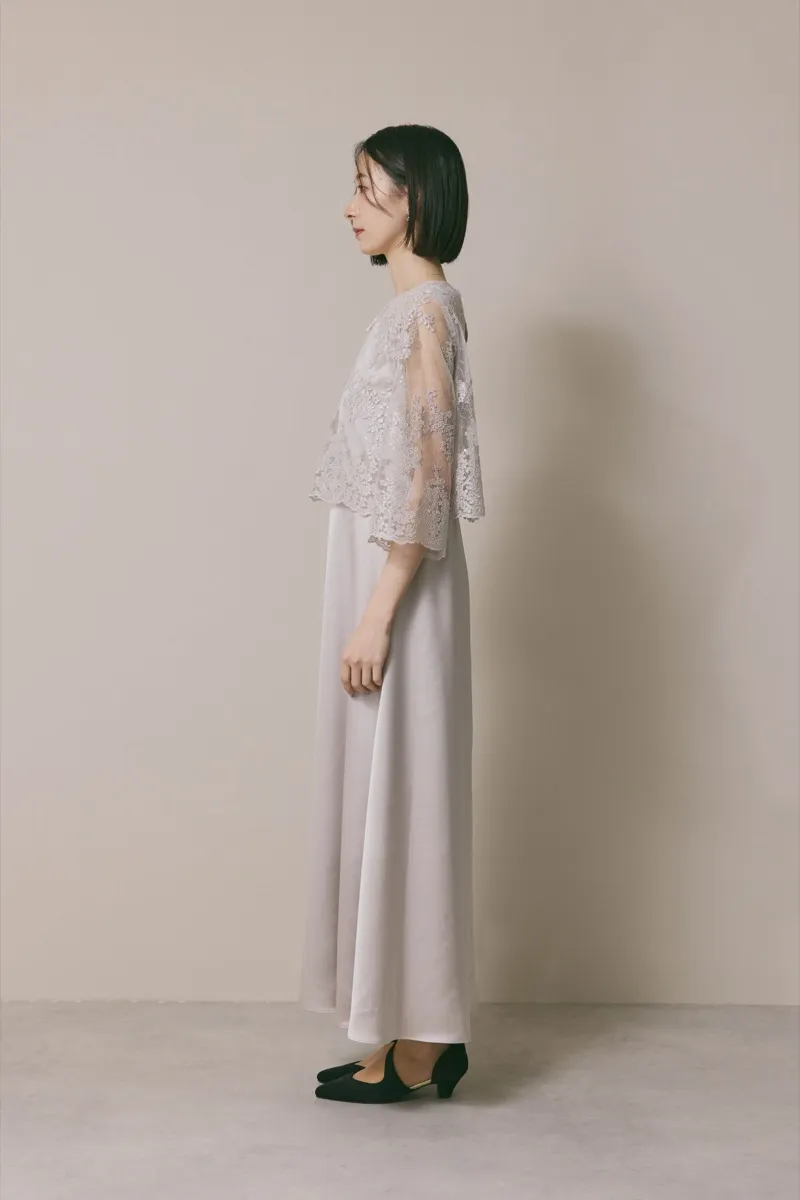 グレージュのシャイニーレースレイヤードドレス [ 店頭販売価格 49,500円 ]