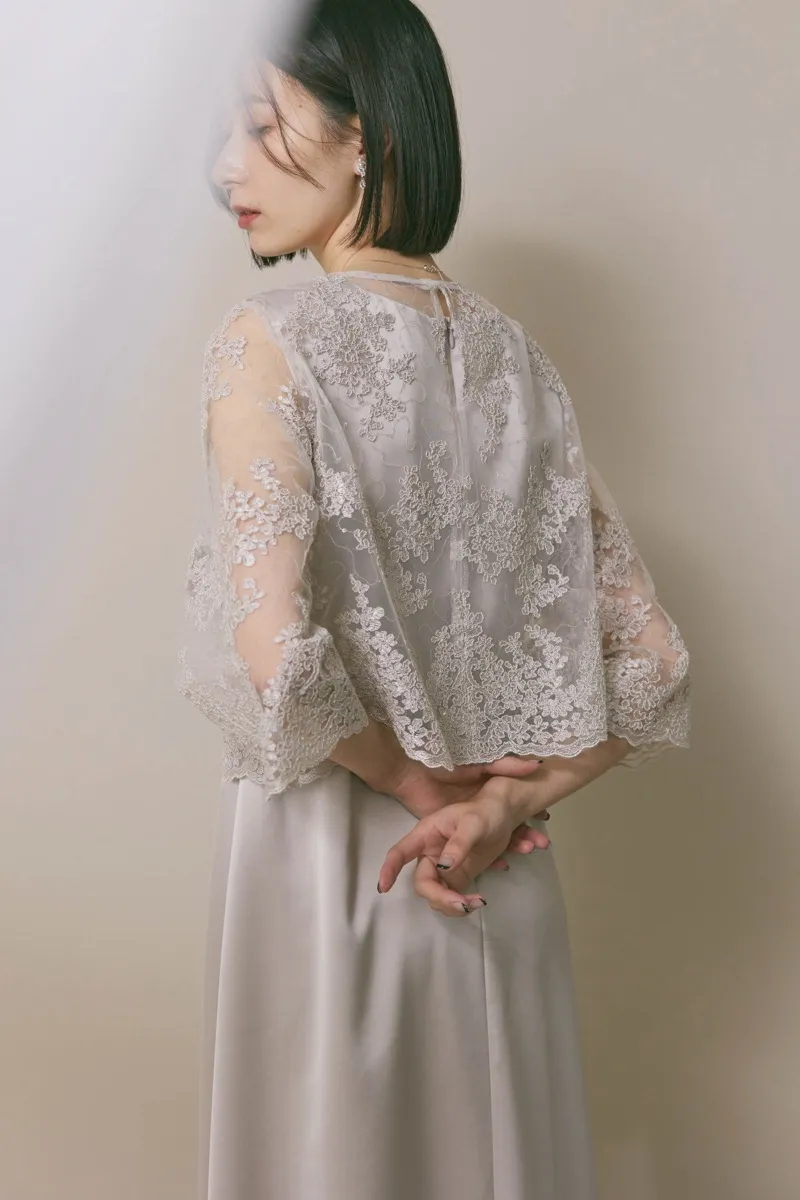 グレージュのシャイニーレースレイヤードドレス [ 店頭販売価格 49,500円 ]
