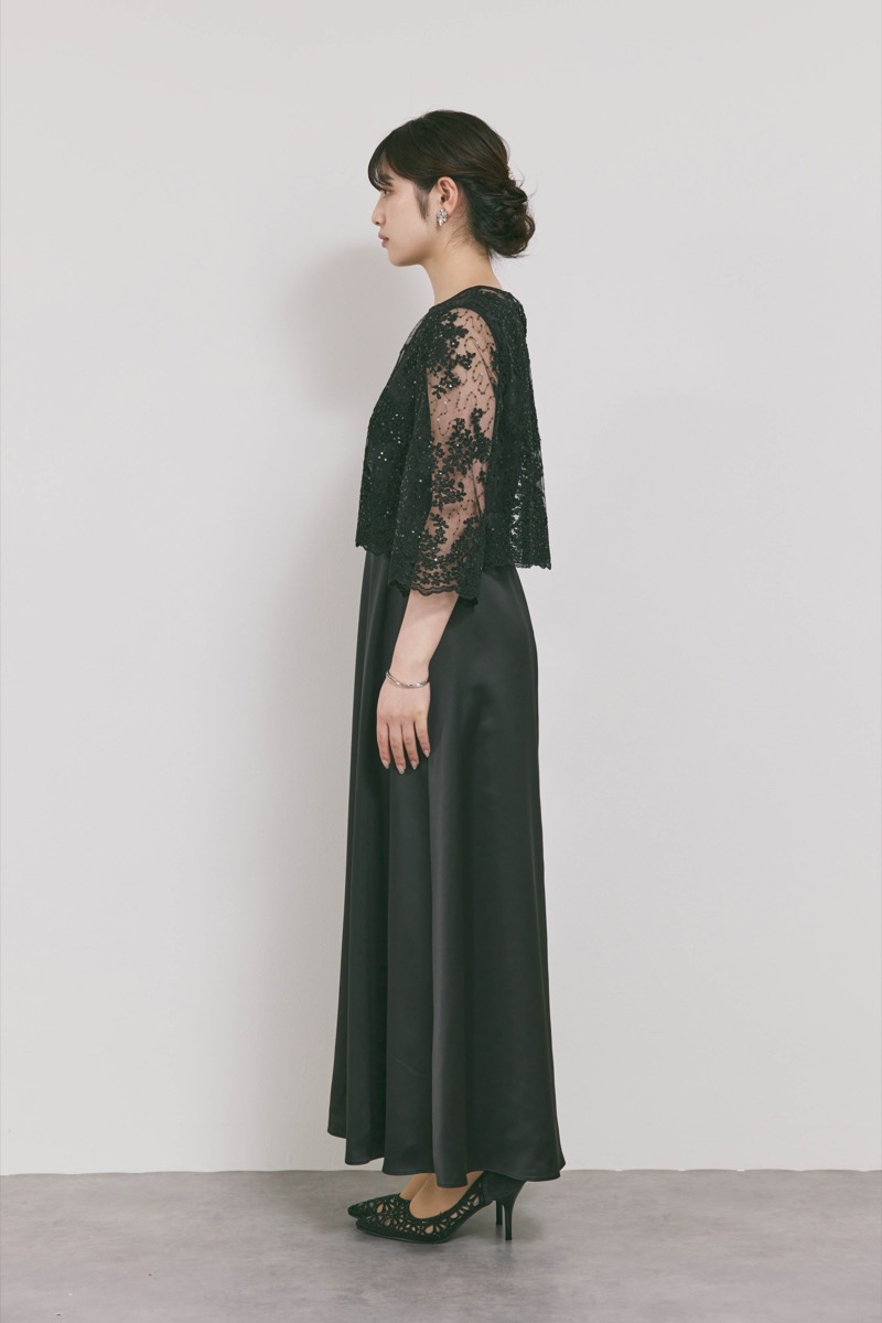 ブラックのシャイニーレースレイヤードドレス [ 店頭販売価格49,500円 ]