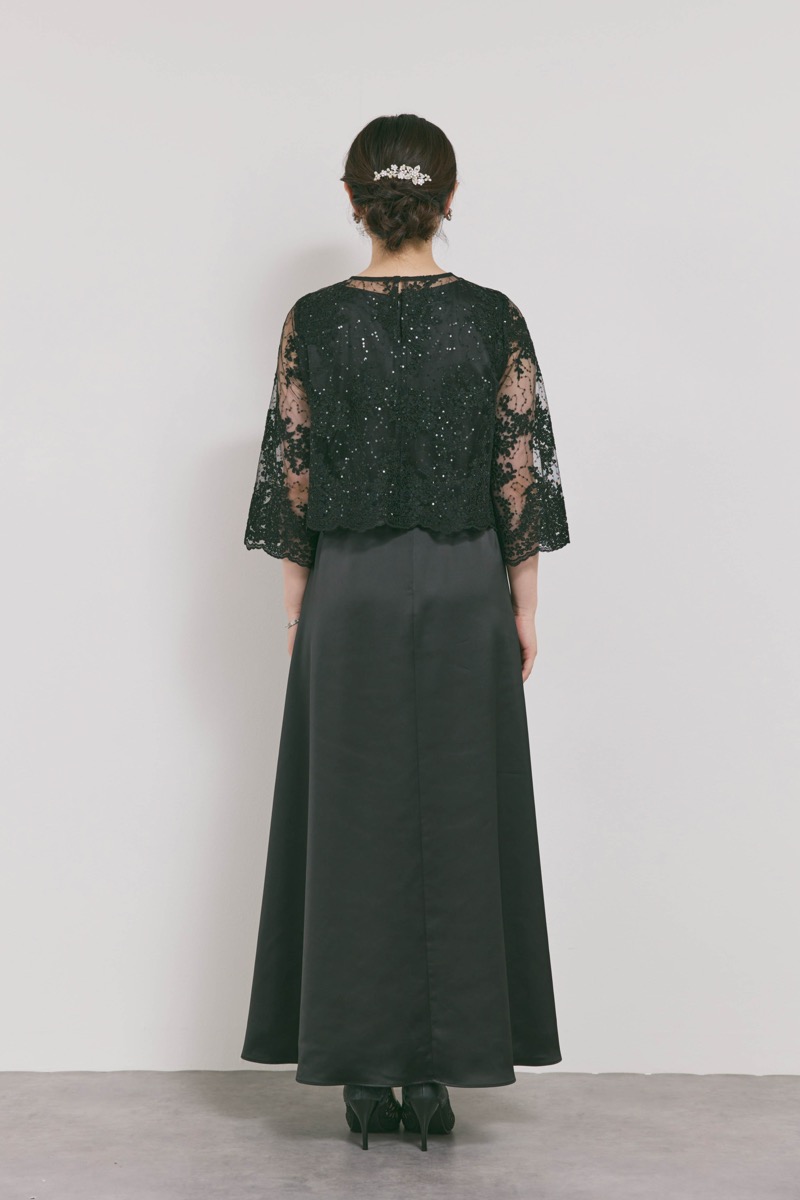 ブラックのシャイニーレースレイヤードドレス [ 店頭販売価格49,500円 ]