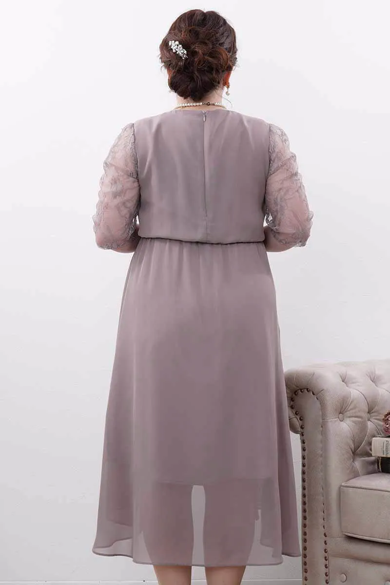 グレージュのフィッシュテールシフォンドレス