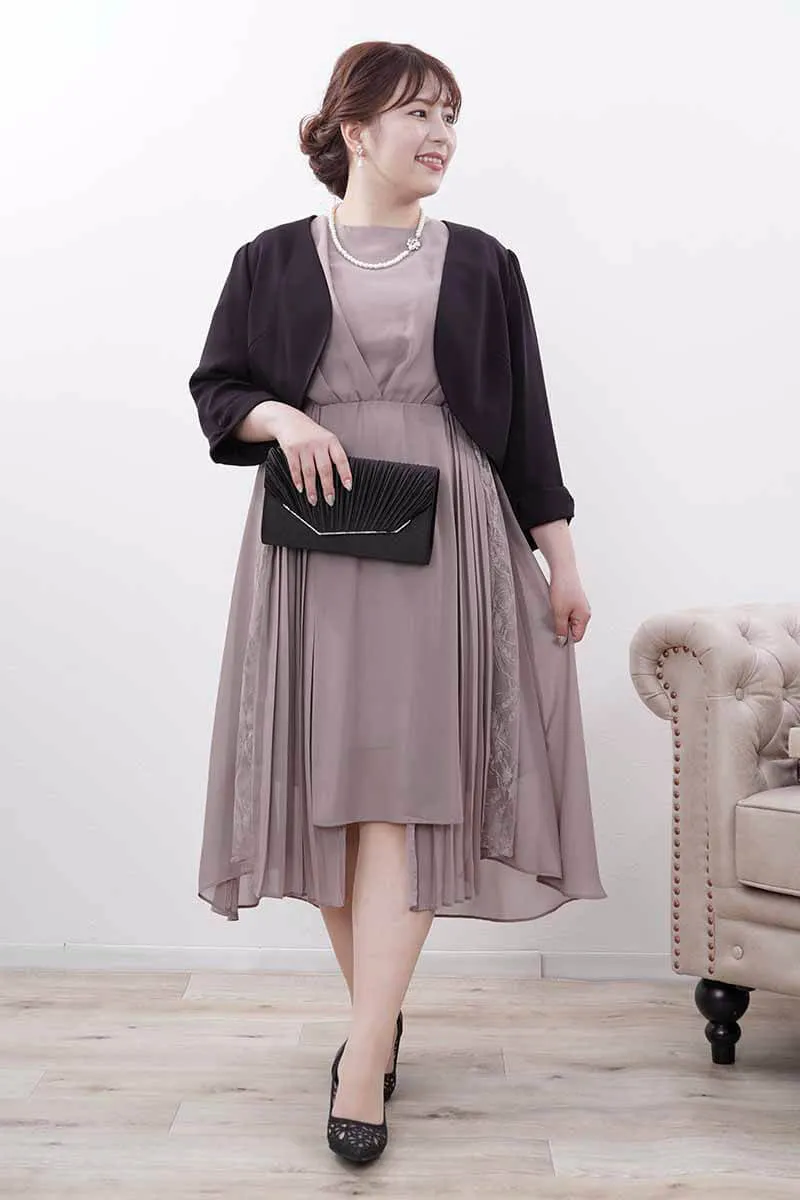 グレージュのフィッシュテールシフォンドレス