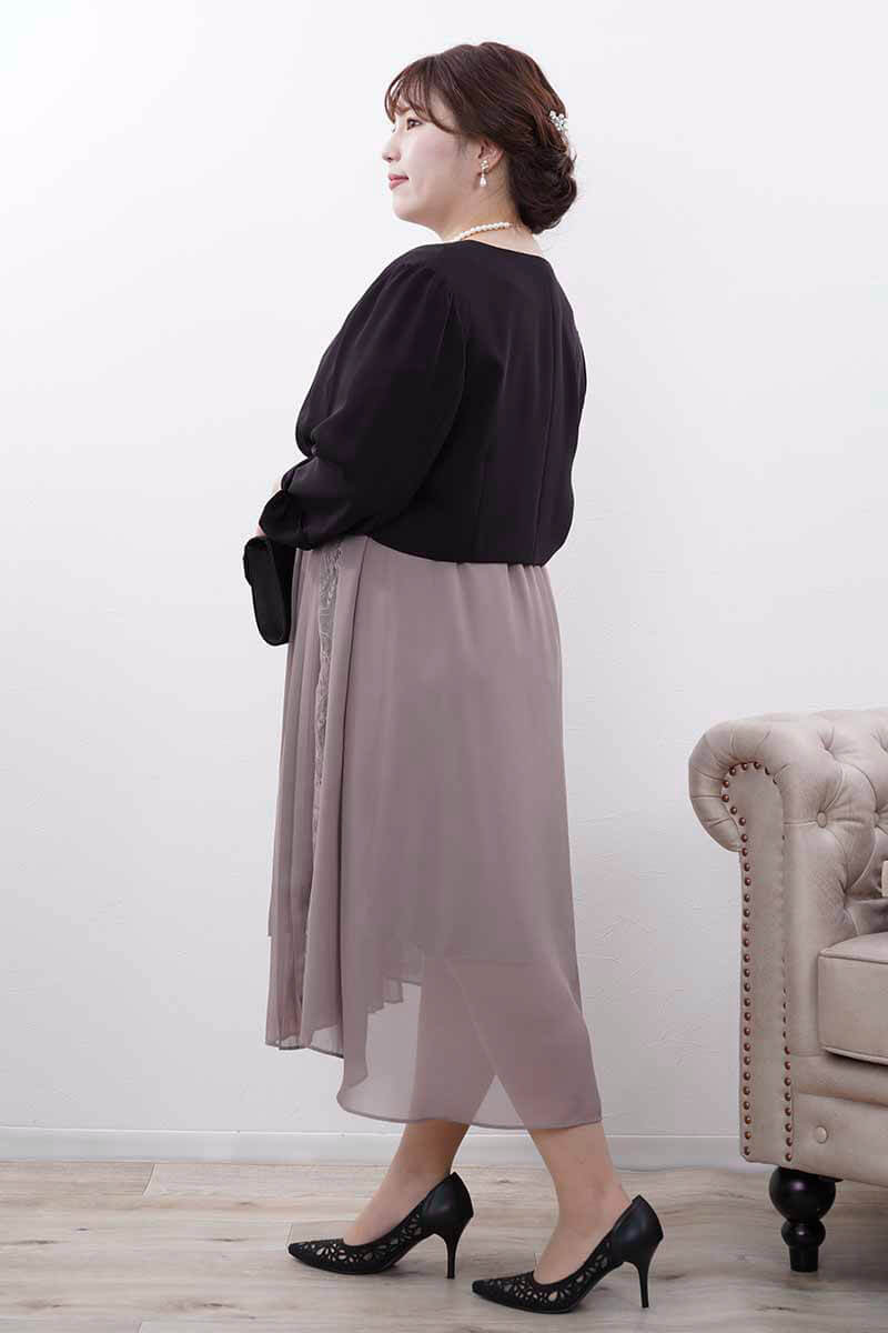 グレージュのフィッシュテールシフォンドレス